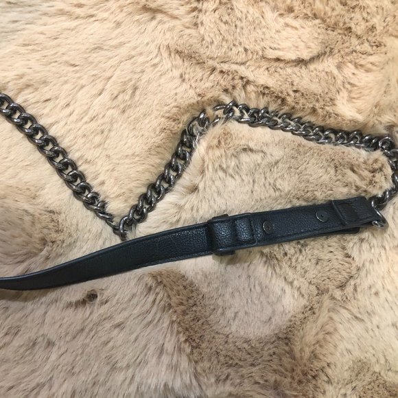 Forever 21 Quilted Chain Bag - Picture 3 of 6